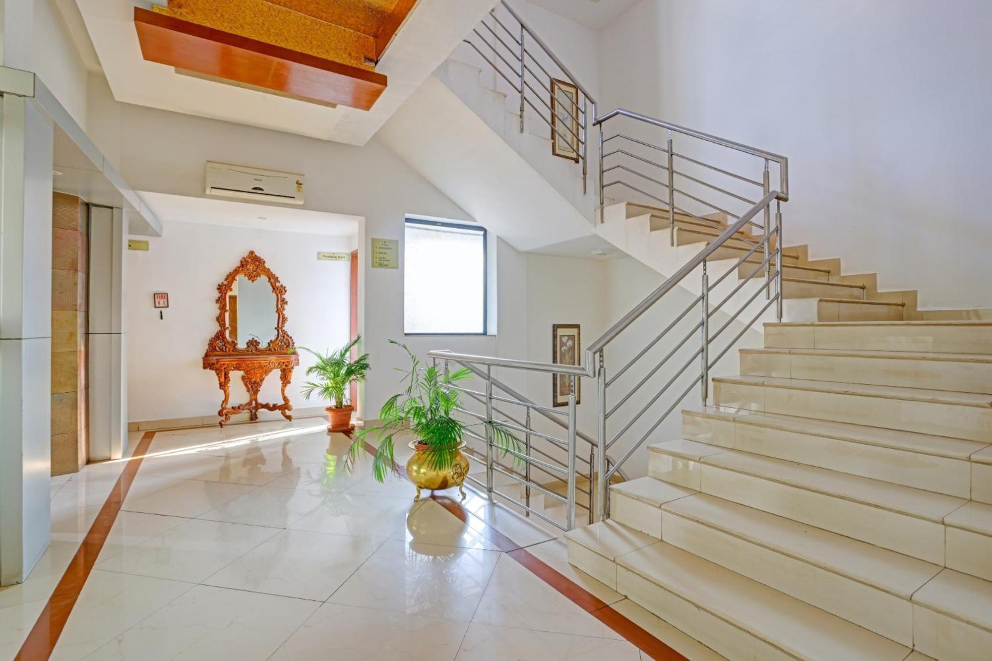 Hotel Super Collection O Indraprastha Thiruvananthapuram Exterior foto